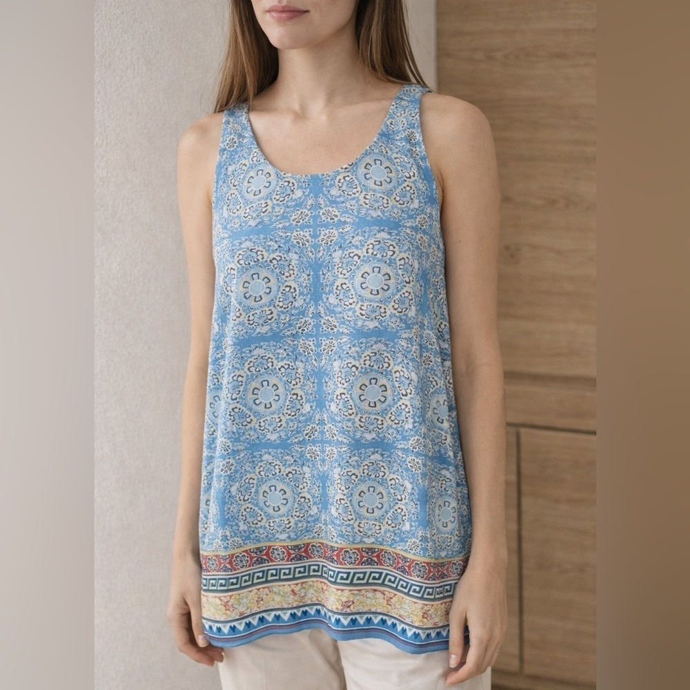 Max Studio Blue Floral Sleeveless Top size M